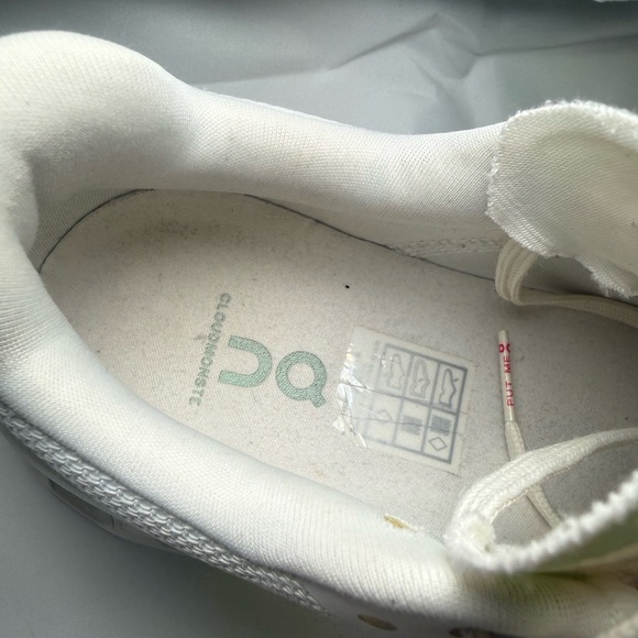 Stylish Women's Athletic Shoes in White and Pink - Picture 5 of 7